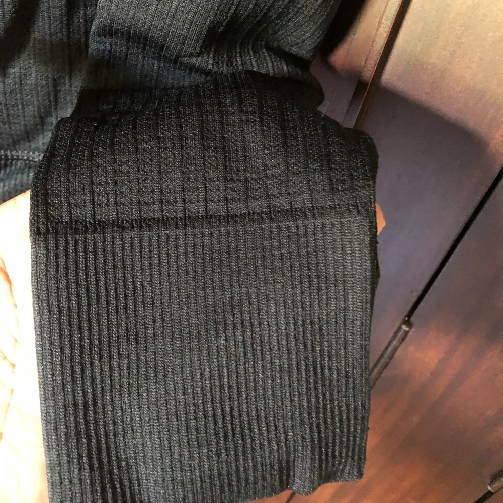 Lululemon Athletica Relaxed Fit Ribbed Black Half-Zip Pullover Size 6 NWOT - Picture 8 of 13